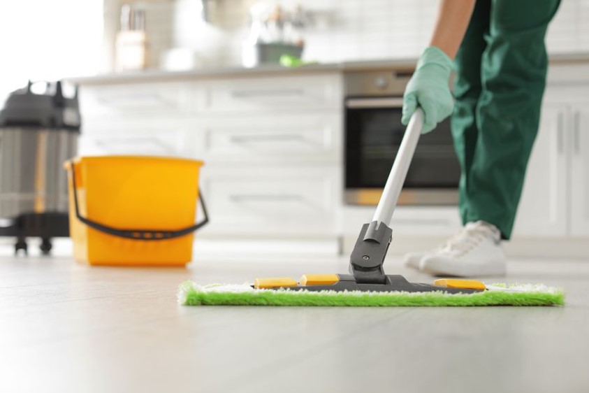Should I Invest in a Franchise Cleaning Business?